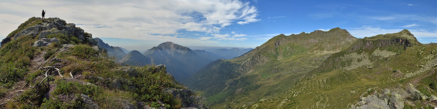 Dalla Cima delle galline (2131 m) vista panoramica sulla Valle di Mezzeno 